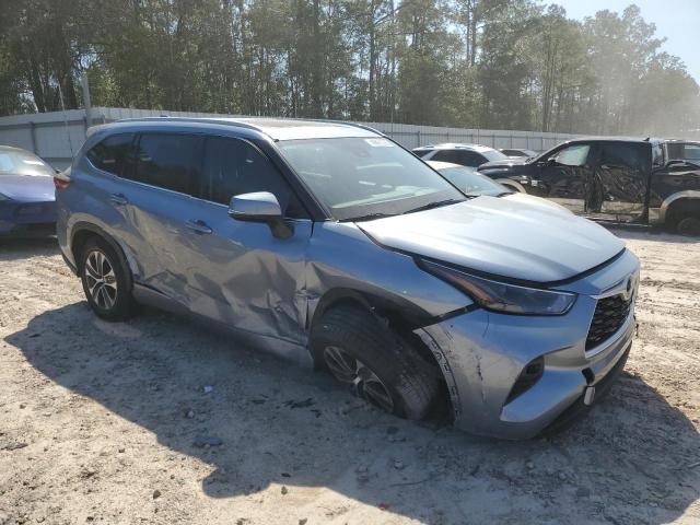 5TDGZRAH8NS128309 - 2022 TOYOTA HIGHLANDER XLE 蓝色 照片 4