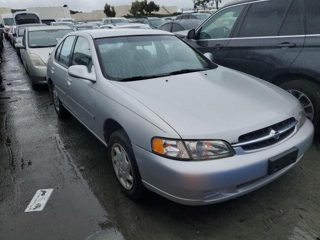 1N4DL01DXXC130456 - 1999 NISSAN ALTIMA XE SILVER photo 4