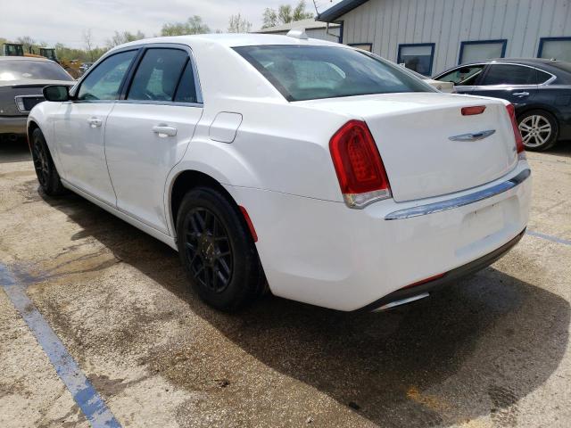 2C3CCAAG6FH820405 - 2015 CHRYSLER 300 LIMITED WHITE photo 2