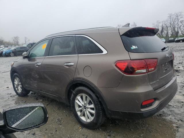 5XYPGDA30KG436046 - 2019 KIA SORENTO L BROWN photo 2