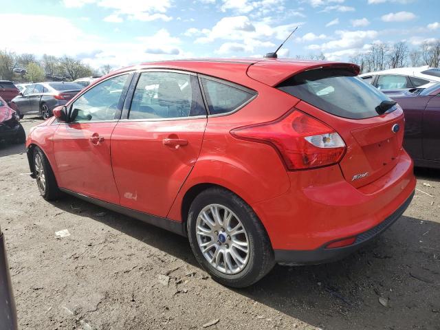 1FAHP3K24CL123484 - 2012 FORD FOCUS SE RED photo 2