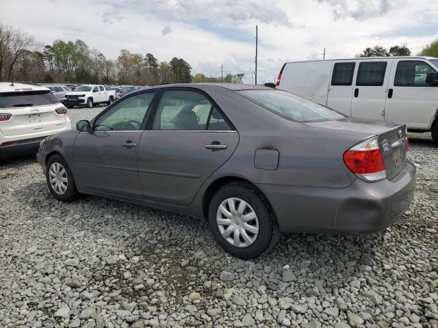 4T1BE32K05U596913 - 2005 TOYOTA CAMRY LE GRAY photo 2