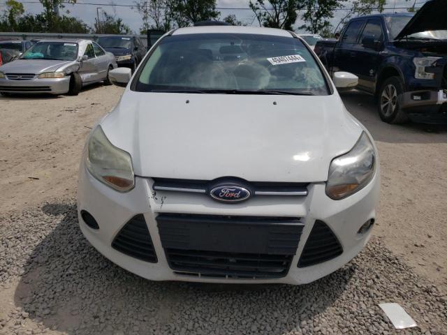 1FADP3K25EL244252 - 2014 FORD FOCUS SE WHITE photo 5