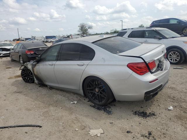 WBAKA8C59BCY37078 - 2011 BMW 750 I SILVER photo 2