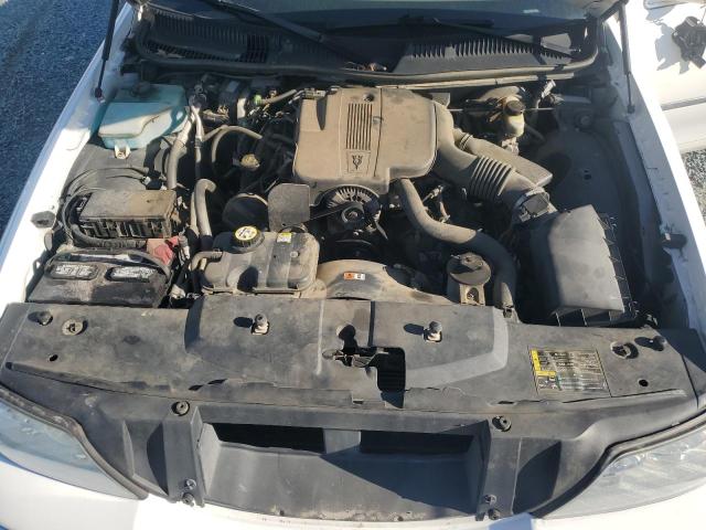 1LNHM81W74Y670799 - 2004 LINCOLN TOWN CAR EXECUTIVE Սպիտակ լուսանկար 11