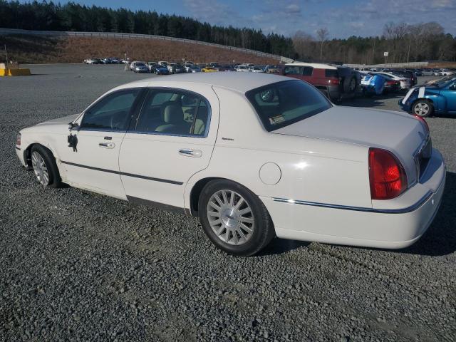 1LNHM81W74Y670799 - 2004 LINCOLN TOWN CAR EXECUTIVE Սպիտակ լուսանկար 2