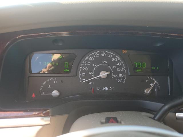 1LNHM81W74Y670799 - 2004 LINCOLN TOWN CAR EXECUTIVE Սպիտակ լուսանկար 9