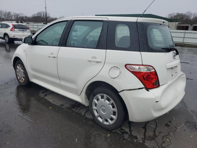 JTKKT624X65006525 - 2006 TOYOTA SCION XA WHITE photo 2