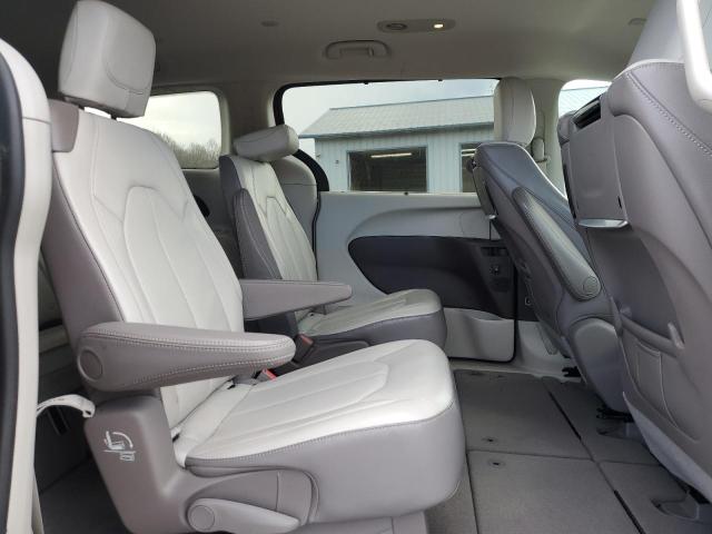 2C4RC1EGXHR564833 - 2017 CHRYSLER PACIFICA TOURING L PLUS RED photo 10