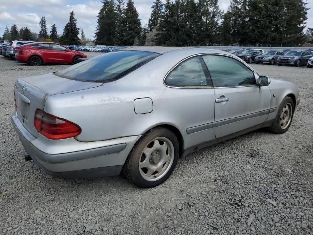 WDBLJ65G6XF097133 - 1999 MERCEDES-BENZ CLK 320 SILVER photo 3