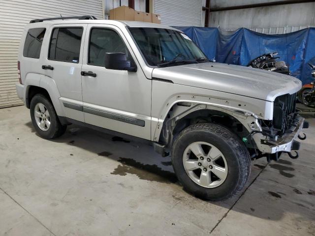 1J8GN28K09W555597 - 2009 JEEP LIBERTY SPORT SILVER photo 4