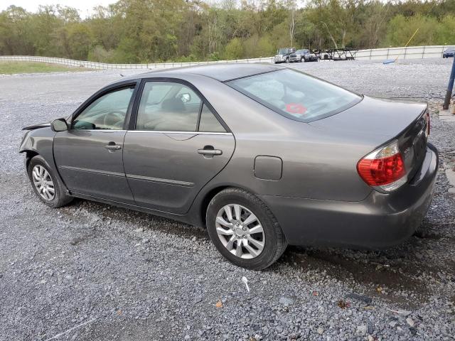4T1BE32K15U959817 - 2005 TOYOTA CAMRY LE GRAY photo 2