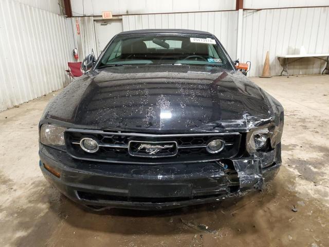 1ZVFT84N665223660 - 2006 FORD MUSTANG BLACK photo 5