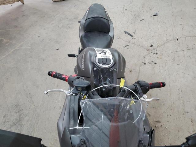 ML5EXER12RDAB3292 - 2024 KAWASAKI EX650 R GRAY photo 5