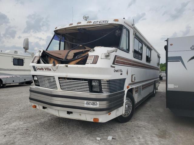 1F97D3364JN054008 - 1988 OTHER MOTORHOME WHITE photo 2