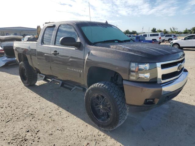 2GCEK19J481322934 - 2008 CHEVROLET SILVERADO2 K1500 BROWN photo 4