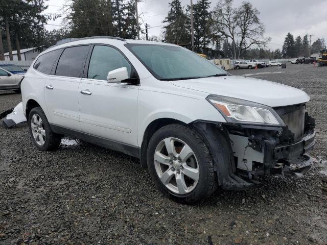 1GNKRGKD3HJ102963 - 2017 CHEVROLET TRAVERSE LT WHITE photo 4