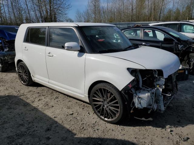 JTLKE50E981004156 - 2008 TOYOTA SCION XB WHITE photo 4