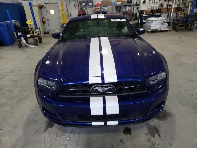 1ZVBP8AM0D5273403 - 2013 FORD MUSTANG BLUE photo 5