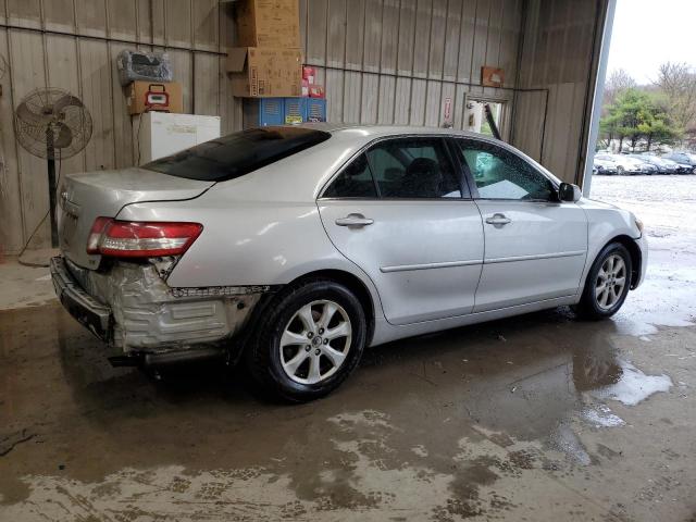 4T1BF3EK9BU731746 - 2011 TOYOTA CAMRY BASE SILVER photo 3