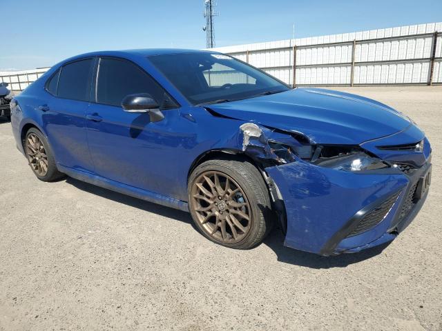 4T1G11AK0PU080240 - 2023 TOYOTA CAMRY SE NIGHT SHADE BLUE photo 4