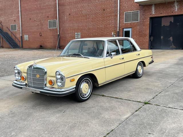 10905712002107 - 1973 MERCEDES-BENZ 300 SEL4.5 YELLOW photo 2