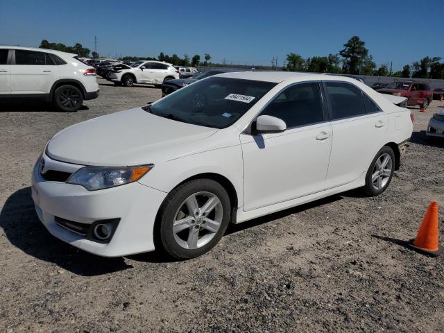 4T1BF1FK1EU745504 - 2014 TOYOTA CAMRY L WHITE photo 1