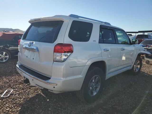 JTEBU5JR1D5134561 - 2013 TOYOTA 4RUNNER SR5 WHITE photo 3