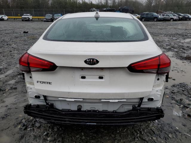 3KPFL4A76JE246869 - 2018 KIA FORTE LX WHITE photo 6