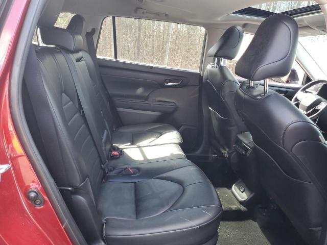 5TDGZRBH8NS582154 - 2022 TOYOTA HIGHLANDER XLE 红色 照片 11