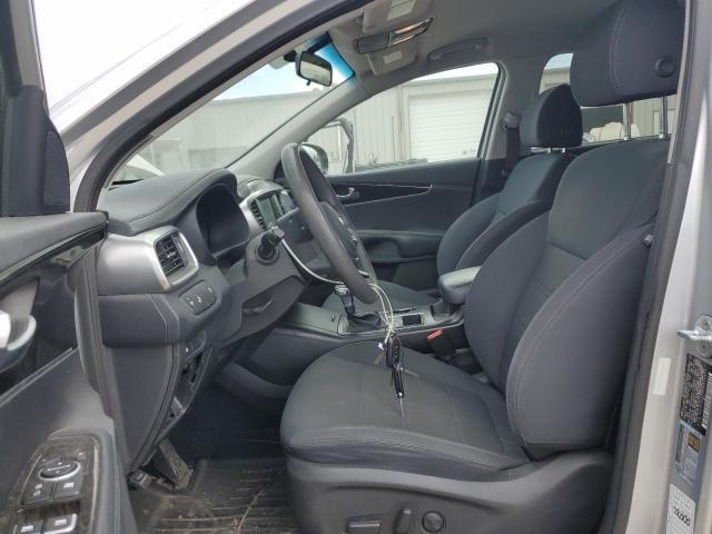 5XYPG4A59KG512977 - 2019 KIA SORENTO LX SILVER photo 7