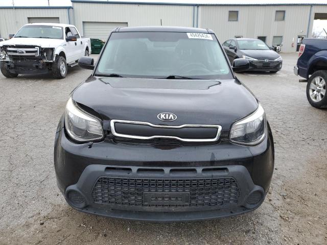 KNDJN2A29F7205379 - 2015 KIA SOUL BLACK photo 5