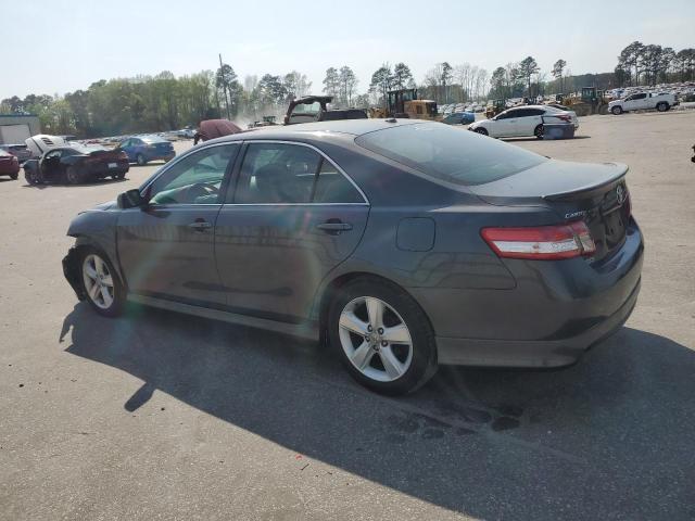 4T1BF3EK1BU228583 - 2011 TOYOTA CAMRY BASE GRAY photo 2