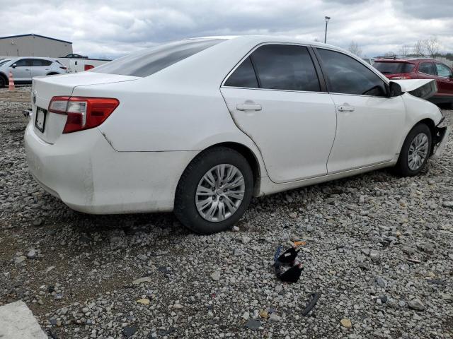 4T1BF1FK2EU862766 - 2014 TOYOTA CAMRY L WHITE photo 3