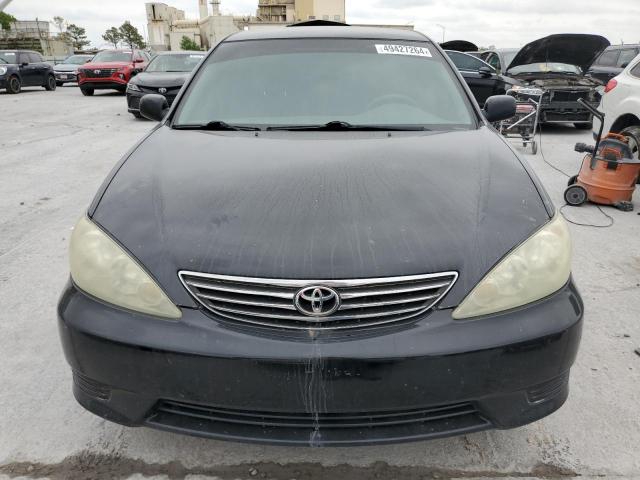 4T1BE32K05U431637 - 2005 TOYOTA CAMRY LE BLACK photo 5