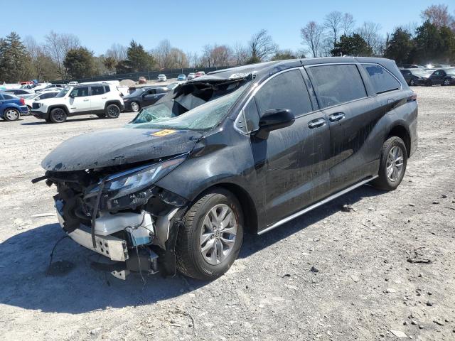 2022 TOYOTA SIENNA XLE, null