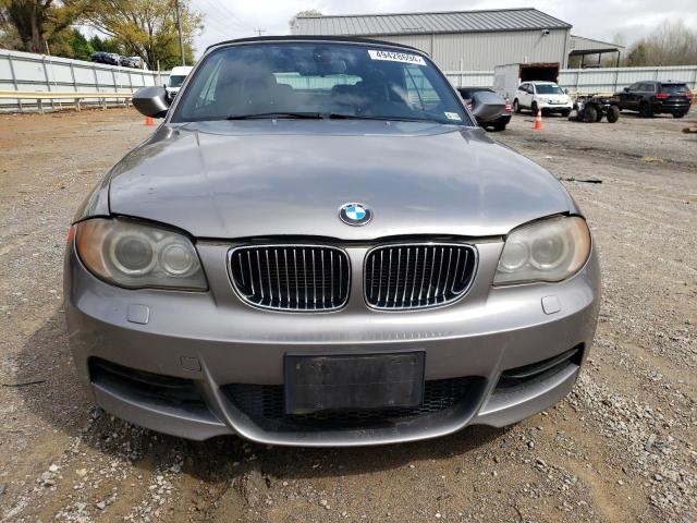 WBAUN7C53BVM24942 - 2011 BMW 135 I GRAY photo 5