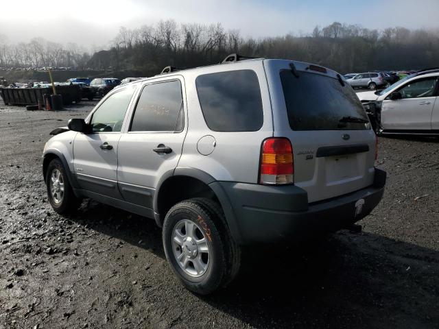 1FMYU04102KA50832 - 2002 FORD ESCAPE XLT SILVER photo 2