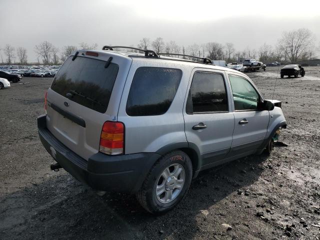 1FMYU04102KA50832 - 2002 FORD ESCAPE XLT SILVER photo 3