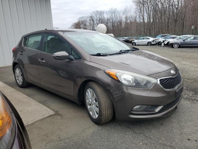 KNAFX5A88E5164269 - 2014 KIA FORTE EX BROWN photo 4