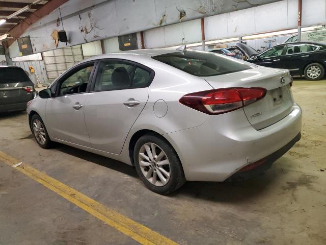 3KPFL4A75HE131979 - 2017 KIA FORTE LX SILVER photo 2