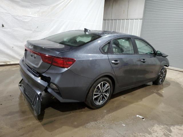 3KPF24AD6RE725832 - 2024 KIA FORTE LX GRAY photo 3