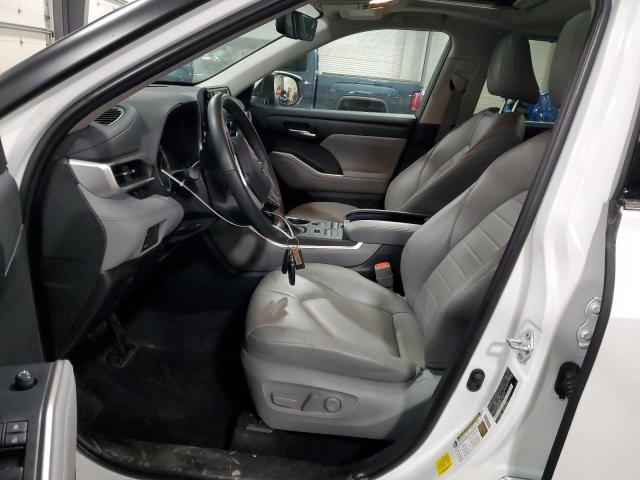 5TDGZRBH1NS245535 - 2022 TOYOTA HIGHLANDER XLE WHITE photo 7