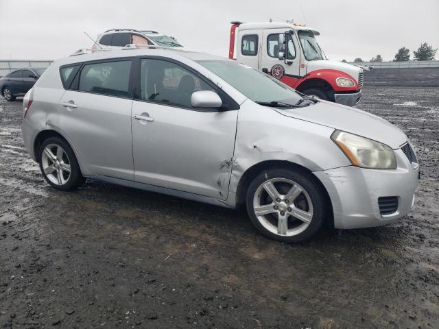 5Y2SM6E02AZ417478 - 2010 PONTIAC VIBE SILVER photo 4