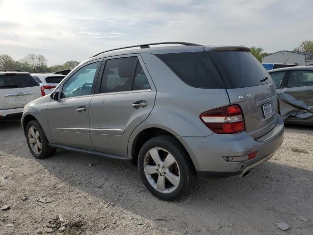 4JGBB8GB3AA557579 - 2010 MERCEDES-BENZ ML 350 4MATIC GRAY photo 2