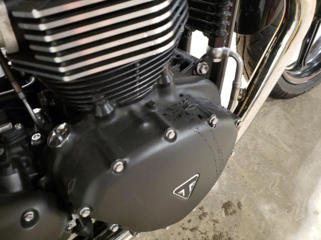 SMT900K19FT700833 - 2015 TRIUMPH MOTORCYCLE BONNEVILLE BLACK photo 9