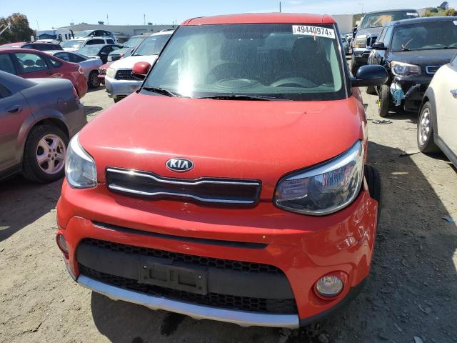 KNDJP3A59J7595502 - 2018 KIA SOUL + RED photo 5