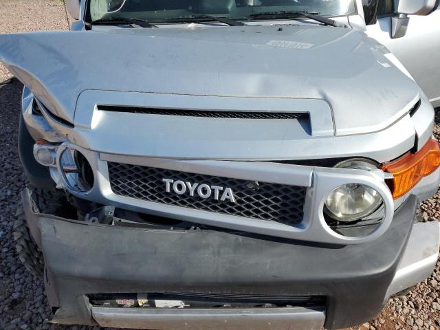 JTEBU11F78K001471 - 2008 TOYOTA FJ CRUISER SILVER photo 11