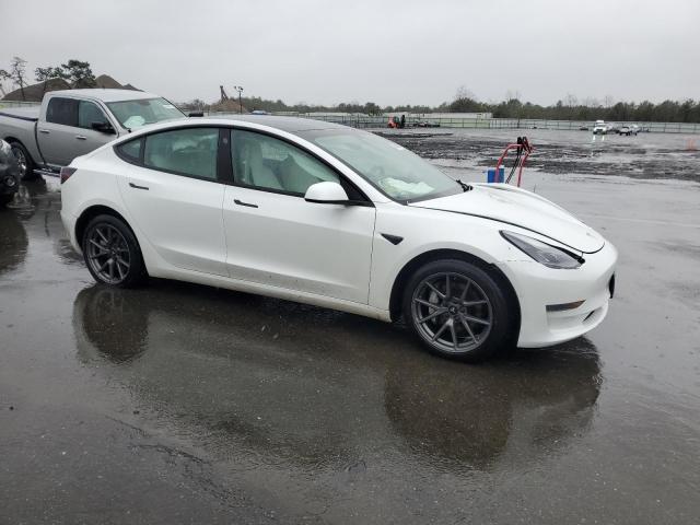 5YJ3E1EA5MF018460 - 2021 TESLA MODEL 3 WHITE photo 4