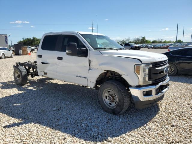 1FT7W2BT8KED67444 - 2019 FORD F250 SUPER DUTY WHITE photo 4